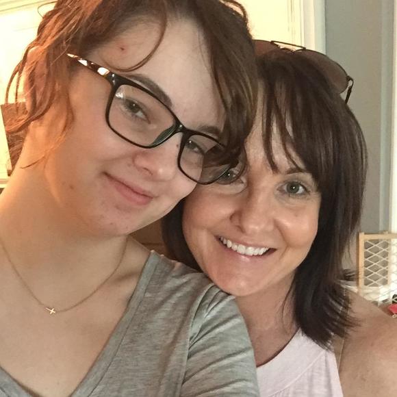 Meet your Posher, Jeannie - Picture 1 of 2